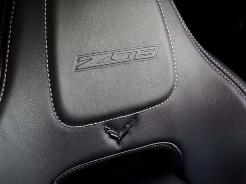 Used 2015 Chevrolet Corvette Z06 w/ 3LZ Preferred Equipment Group image 75