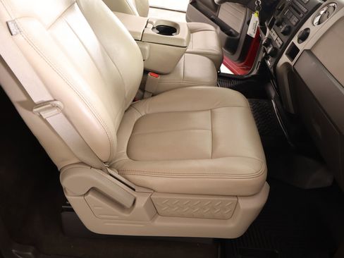 Used 2010 Ford F150 XLT RWD image 9