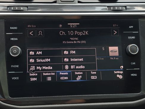 Used 2021 Volkswagen Tiguan SE w/ Panoramic Sunroof Package AWD/4WD image 33