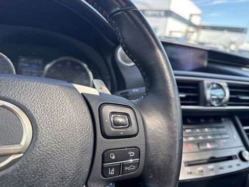 Used 2018 Lexus IS 300 w/ Premium Package RWD image 17