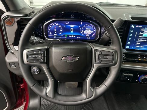 Used 2025 Chevrolet Silverado 1500 RST w/ Z71 Off-Road Package AWD/4WD image 14