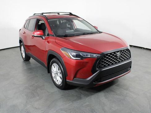Used 2022 Toyota Corolla Cross LE FWD image 4