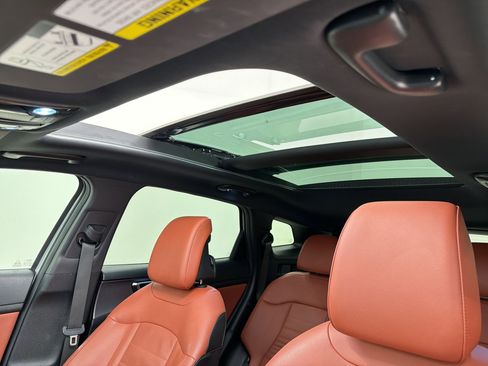 Used 2023 Kia Sportage SX image 16