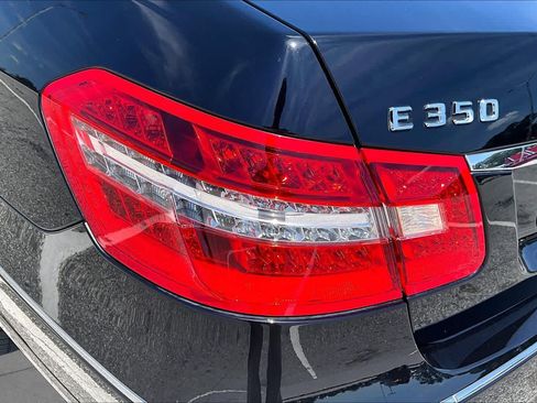 Used 2011 Mercedes-Benz E 350 Sedan image 28