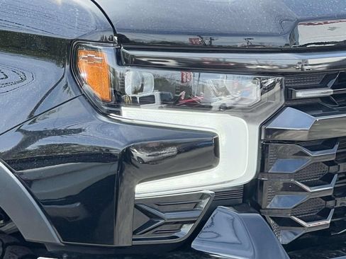 Used 2024 Chevrolet Silverado 1500 ZR2 AWD/4WD image 8