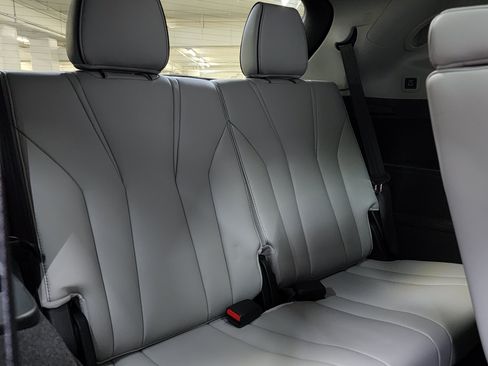 Used 2023 Acura MDX SH-AWD w/ Advance Package image 20