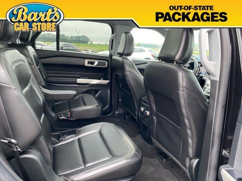 Used 2021 Ford Explorer XLT w/ Equipment Group 202A AWD/4WD image 12