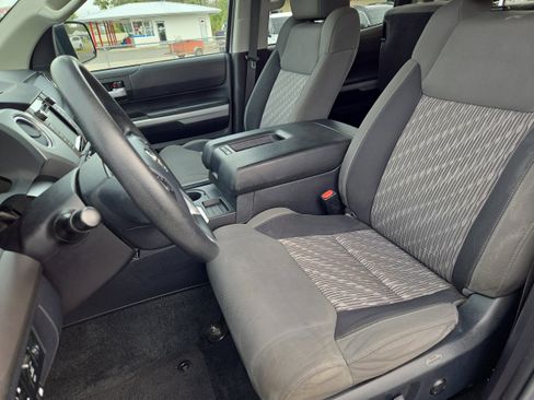 Used 2018 Toyota Tundra SR5 image 14