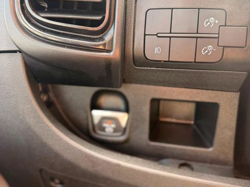 Used 2025 RAM ProMaster 3500 w/ Convenience Group FWD image 20