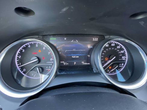 Used 2019 Toyota Camry XLE FWD image 10