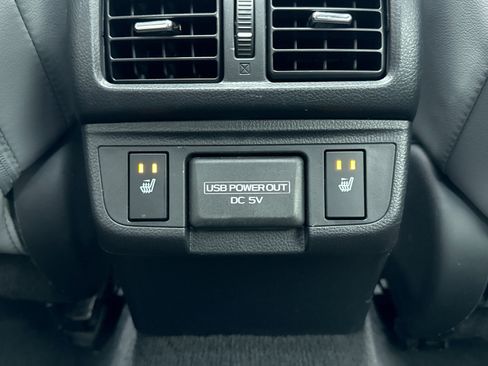 Used 2018 Subaru Outback 3.6R Limited image 22