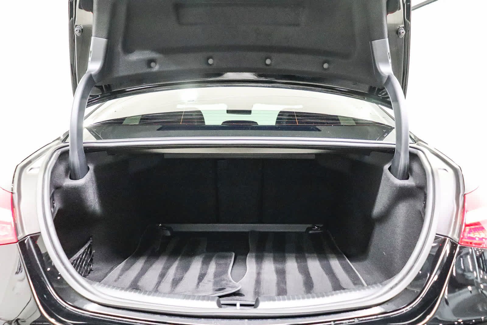 Certified 2024 Mercedes-Benz C 300 Sedan image 28