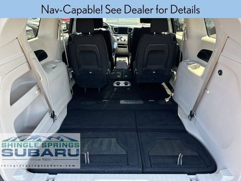 Used 2017 Chrysler Pacifica Touring w/ Tire & Wheel Group image 15