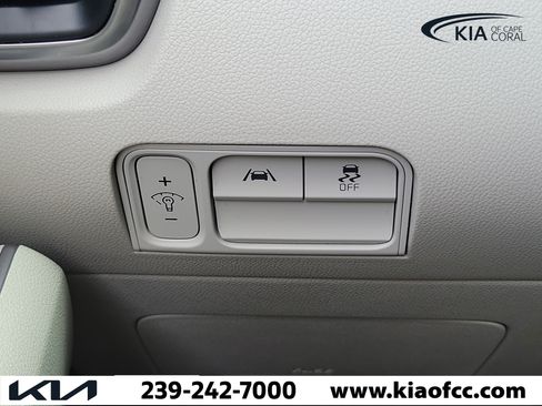 Certified 2023 Kia Sorento S FWD image 27