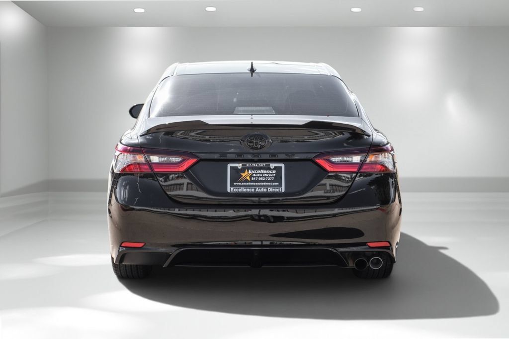 Used 2023 Toyota Camry SE FWD image 7