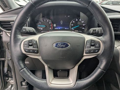 Used 2021 Ford Explorer XLT w/ Equipment Group 202A image 13