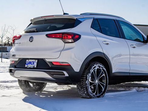 Used 2023 Buick Encore GX Select image 14