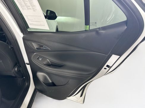 Used 2025 Buick Encore GX Preferred FWD image 28