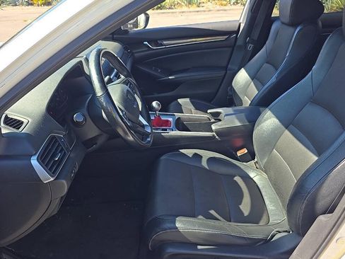 Used 2019 Honda Accord Sport image 7