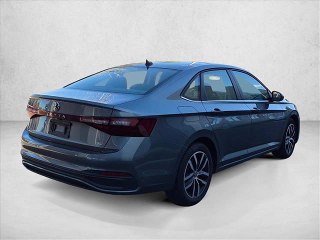 Used 2025 Volkswagen Jetta SE FWD image 5