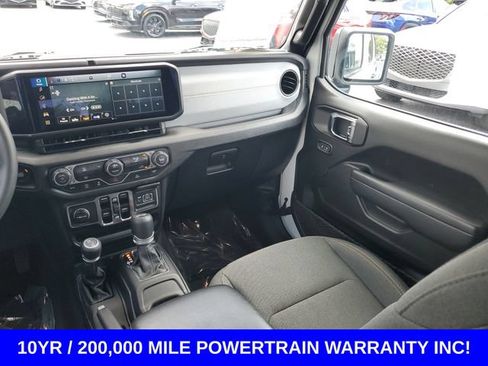 Used 2025 Jeep Wrangler Unlimited Sport AWD/4WD image 24