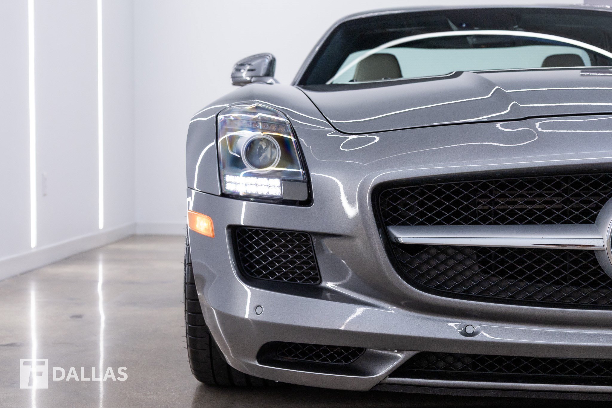 Used 2012 Mercedes-Benz SLS AMG Coupe image 22