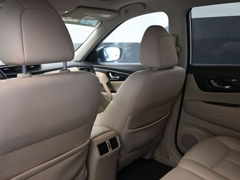 Used 2017 Nissan Rogue SL w/ SL Premium Package image 22