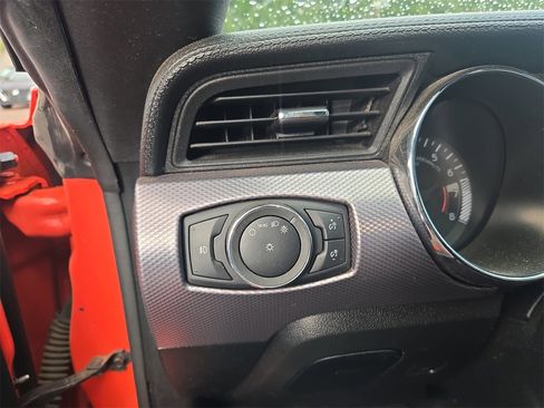 Used 2016 Ford Mustang GT image 11