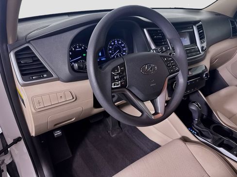 Used 2017 Hyundai Tucson SE w/ SE Popular Package 02 AWD/4WD image 18