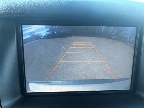 Used 2015 Chevrolet Suburban LT image 36