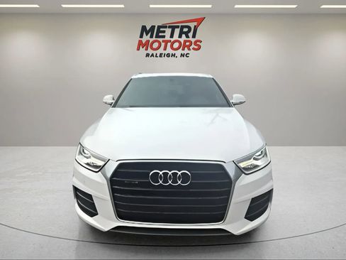 Used 2016 Audi Q3 2.0T Premium Plus w/ Technology Package image 4