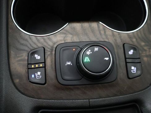 Used 2021 GMC Acadia Denali w/ Denali Technology Package FWD image 57