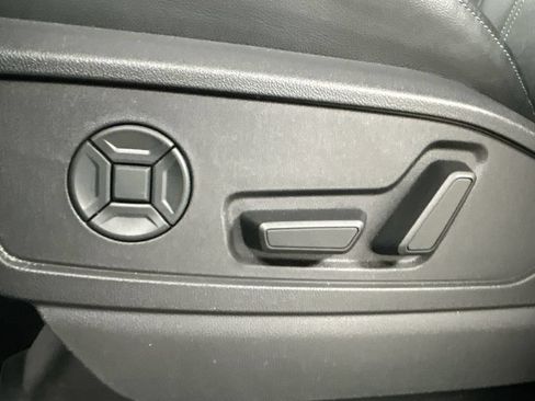 Used 2025 Audi Q5 Premium Plus w/ Premium Plus AWD/4WD image 10