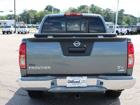 Used 2017 Nissan Frontier SV RWD image 14