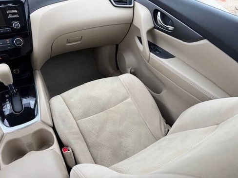 Used 2014 Nissan Rogue S image 17