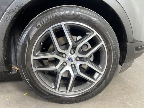 Used 2018 Ford Explorer Sport w/ Equipment Group 401A image 9