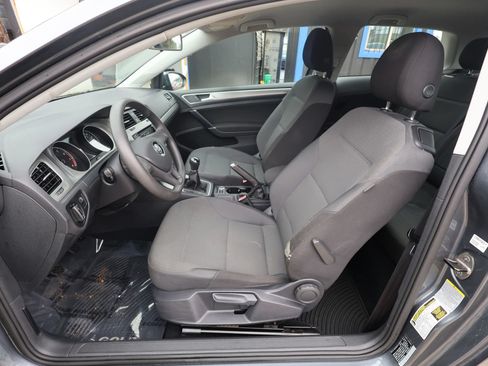 Used 2015 Volkswagen Golf Launch Edition FWD image 13