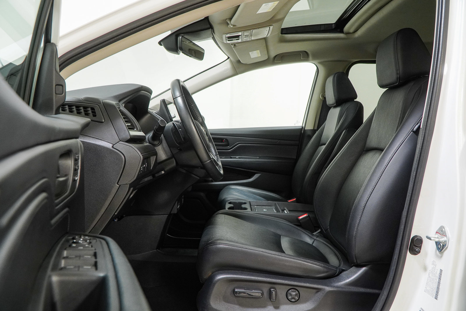 Used 2025 Honda Odyssey EX-L image 20