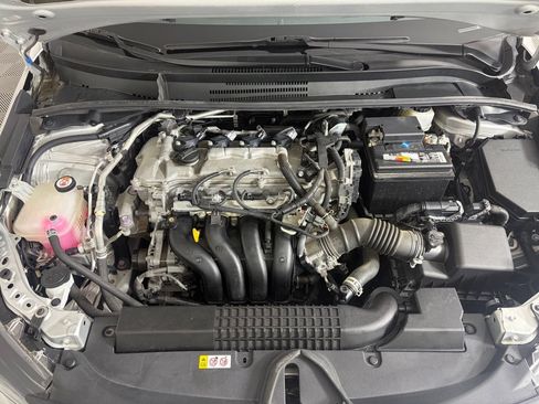 Used 2021 Toyota Corolla LE FWD image 23