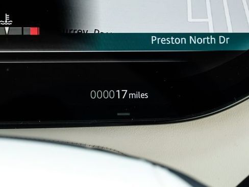 New 2026 Land Rover Range Rover Long Wheelbase SE AWD/4WD image 26