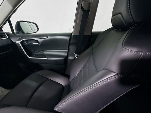 Certified 2022 Toyota RAV4 XLE Premium image 21