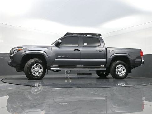 Used 2017 Toyota Tacoma SR5 image 25