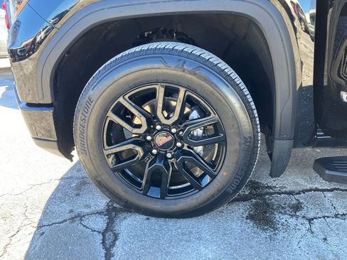 Used 2024 GMC Sierra 1500 Elevation image 24