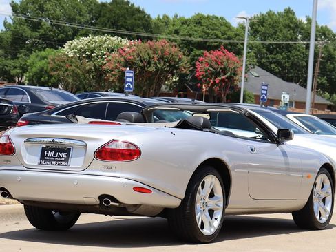 Used 2004 Jaguar XK8 Convertible image 42