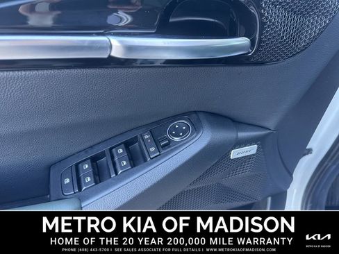 Used 2024 Kia Seltos SX w/ SX Sunroof Package image 12