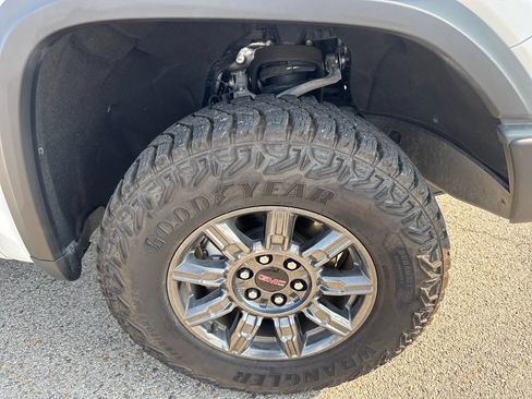 Used 2026 GMC Sierra 1500 AT4X AWD/4WD image 11