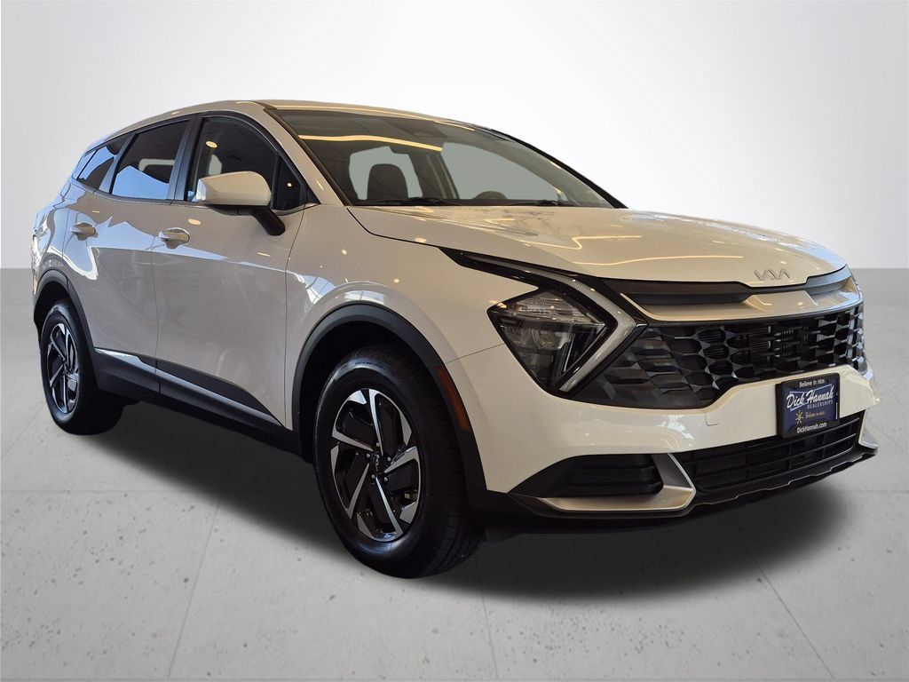 Used 2023 Kia Sportage LX AWD/4WD image 5