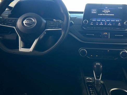 Used 2022 Nissan Altima 2.5 SV FWD image 15
