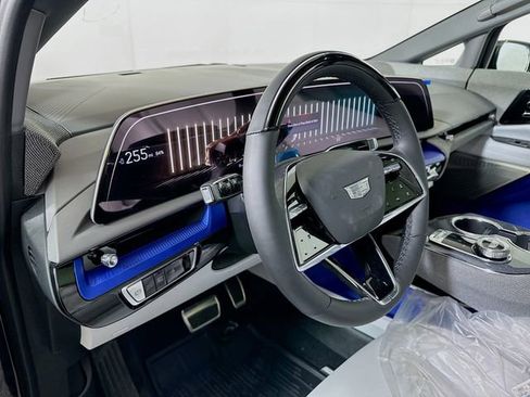 New 2026 Cadillac Optiq Luxury 1 image 6