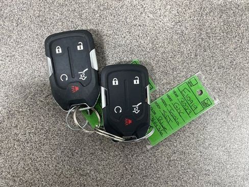 Used 2023 GMC Terrain SLT w/ LPO, Floor Liner Package image 26